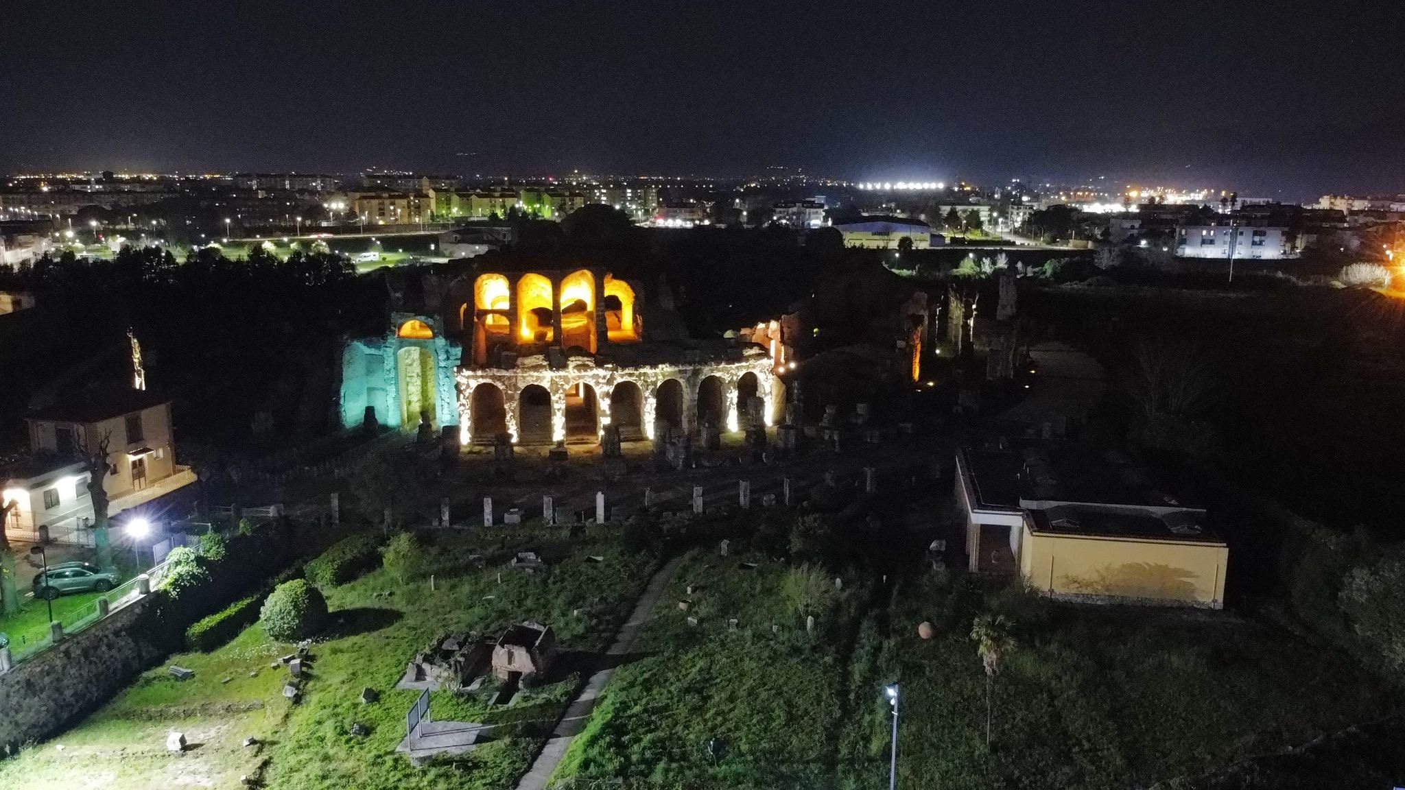 Notte dei musei all'Anfiteatro campano di Santa Maria Capua Vetere. Ingresso a un euro dalle 19 alle 23